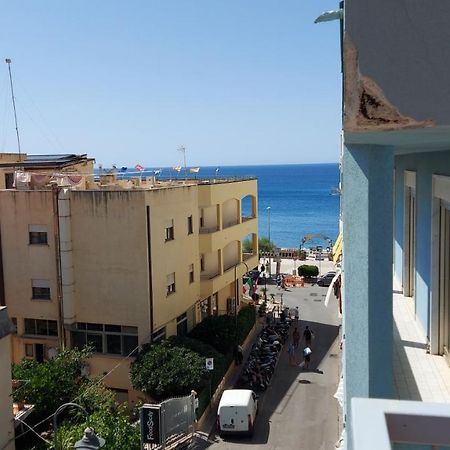 Casa Floridea -Mediterranea Sicilia Apt 체팔루 외부 사진