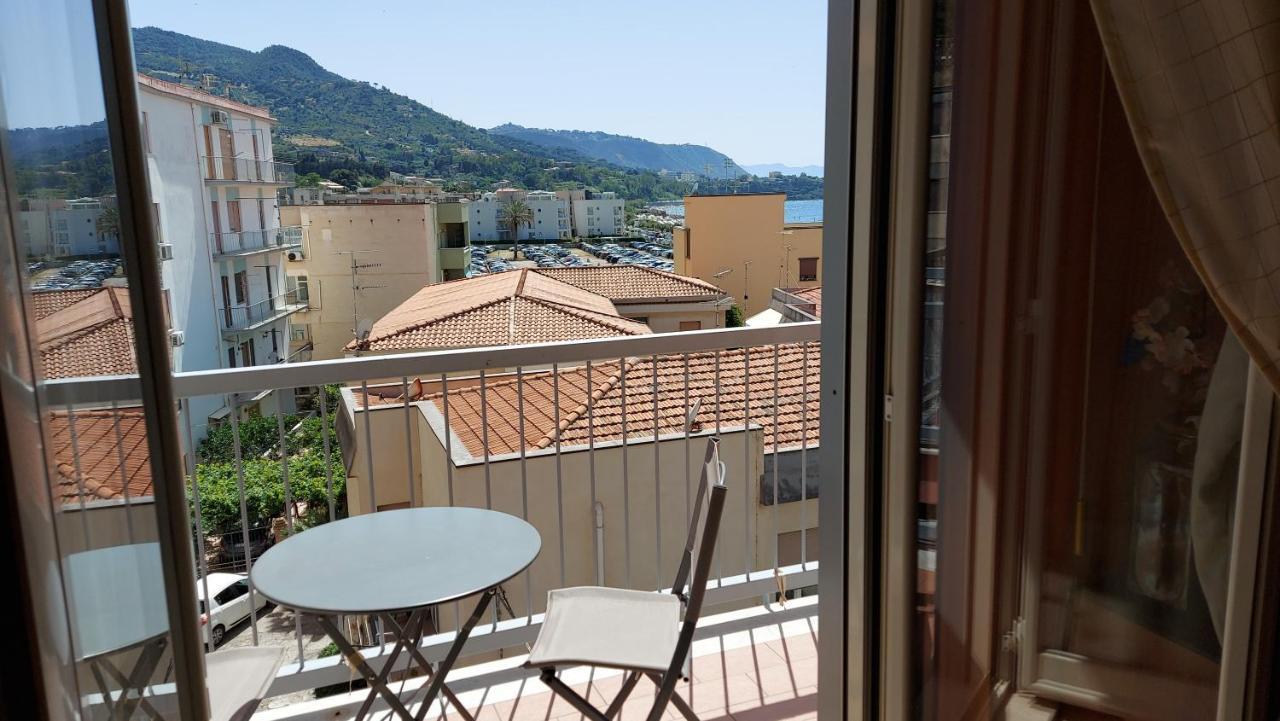 Casa Floridea -Mediterranea Sicilia Apt 체팔루 외부 사진