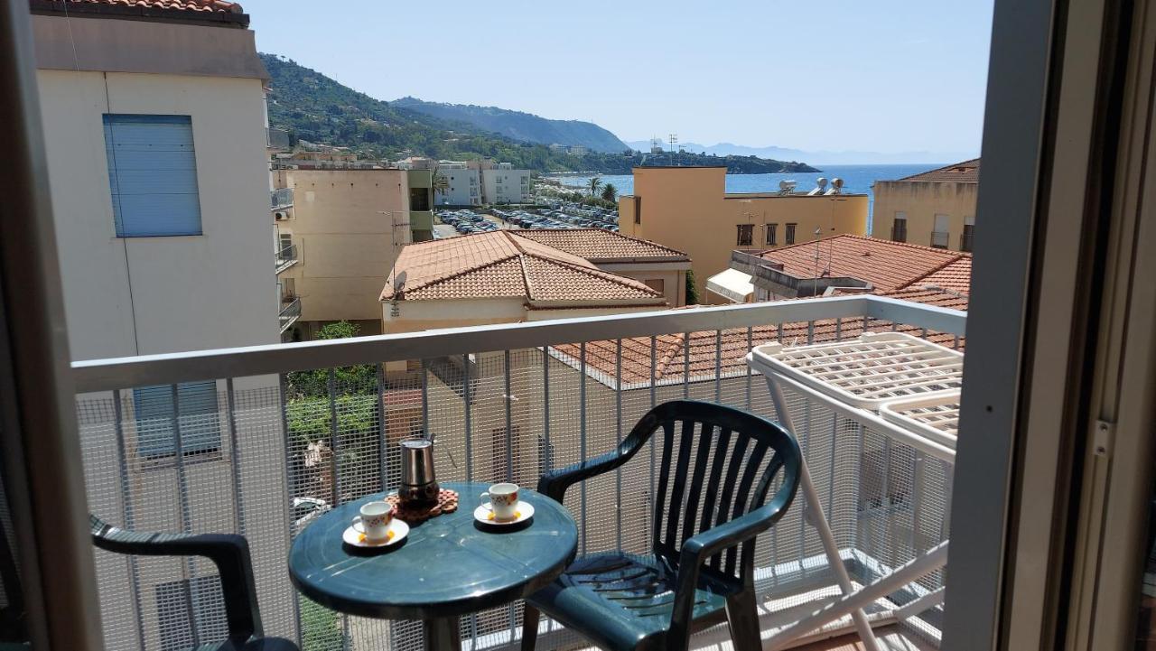 Casa Floridea -Mediterranea Sicilia Apt 체팔루 외부 사진