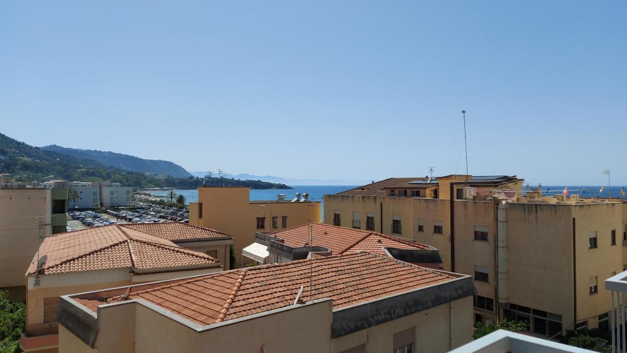 Casa Floridea -Mediterranea Sicilia Apt 체팔루 외부 사진